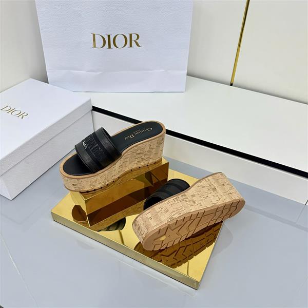 20251128184322258 270